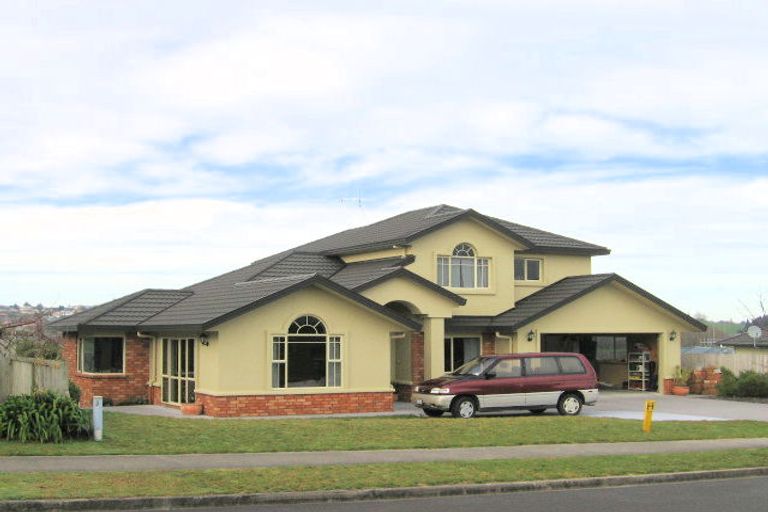 Photo of property in 11 Limousin Place, Grandview Heights, Hamilton, 3200