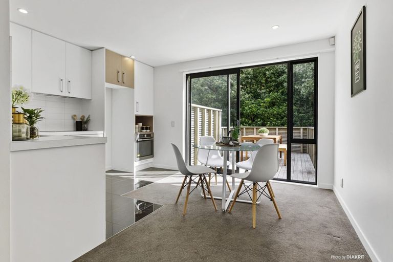 Photo of property in 19/8 Thatcher Crescent, Crofton Downs, Wellington, 6035