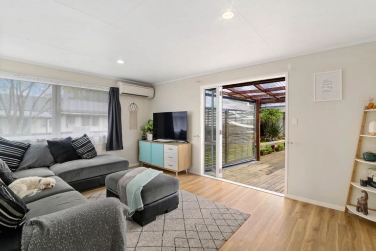 Photo of property in 29 Tennyson Drive, Owhata, Rotorua, 3010