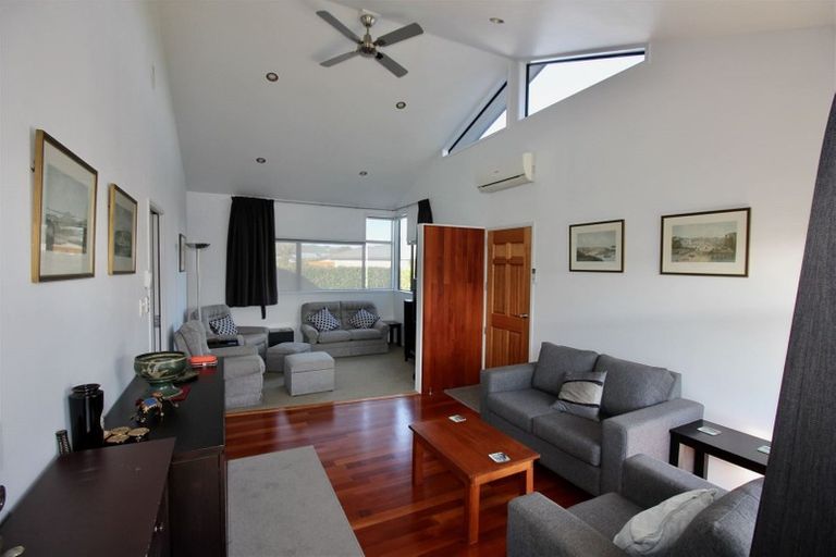 Photo of property in 18 Ringwood Place, Whitianga, 3510