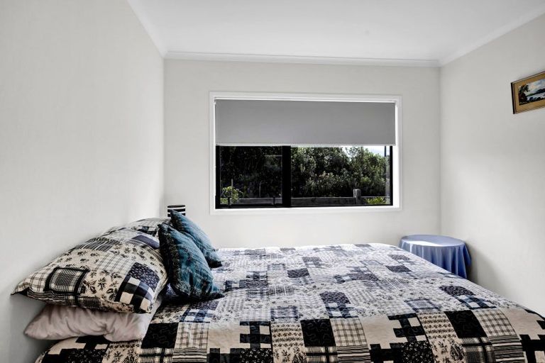 Photo of property in 120 Pohutukawa Place, Waiwhakaiho, New Plymouth, 4312