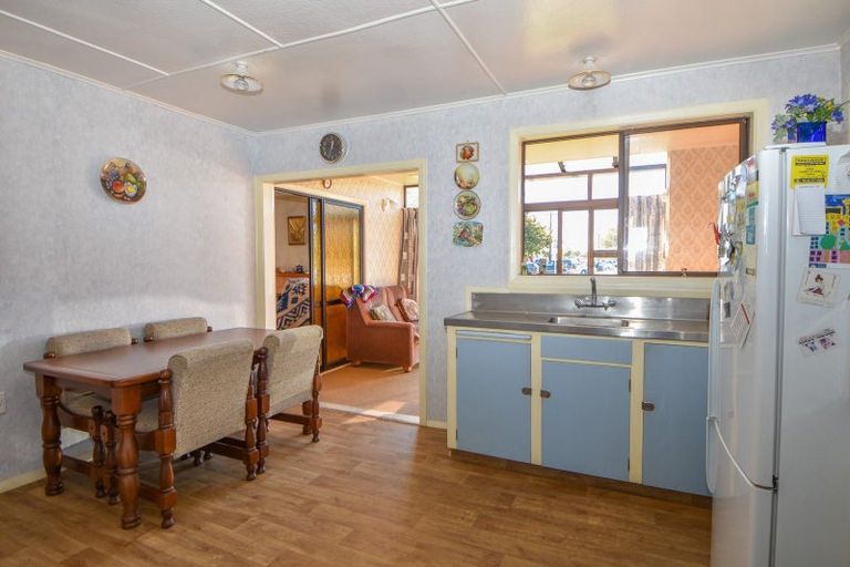 Photo of property in 9 Davy Street, Carterton, 5713