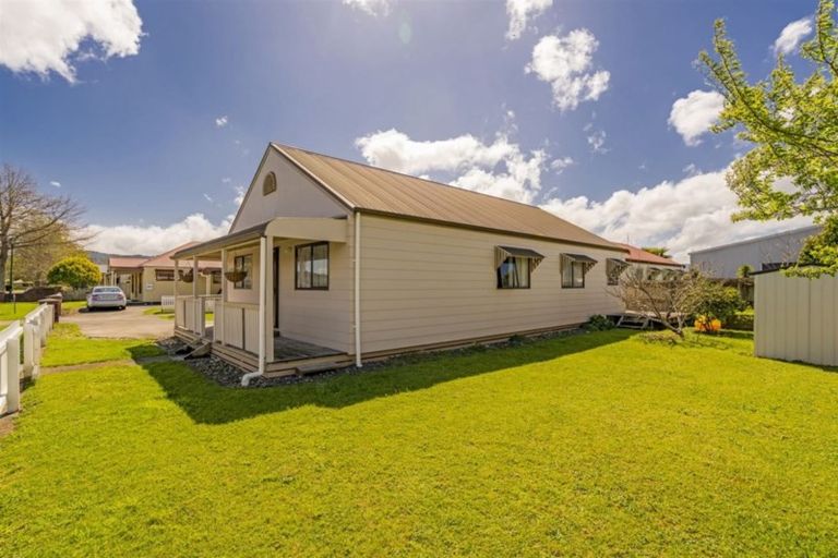 Photo of property in 13 Cholmondeley Crescent, Whitianga, 3510