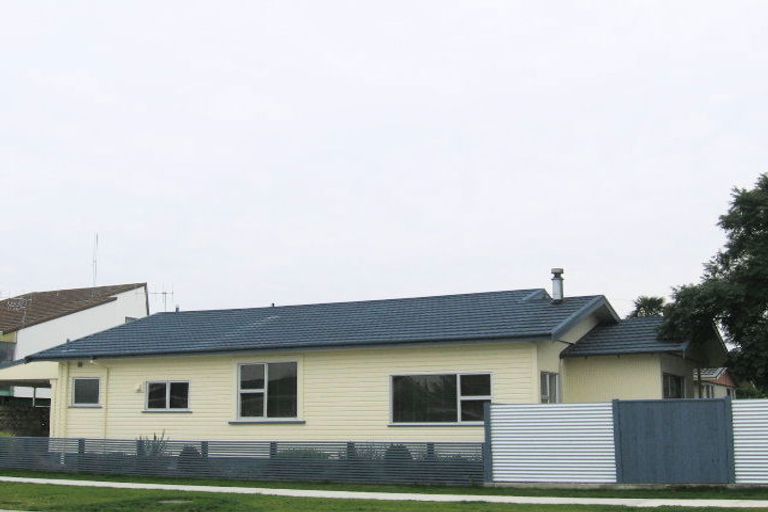 Photo of property in 28 Bowling Road, Greenmeadows, Napier, 4112