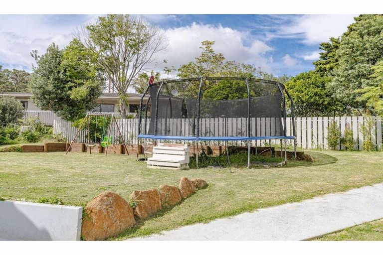 Photo of property in 83 Rangitane Loop Road, Kerikeri, 0294