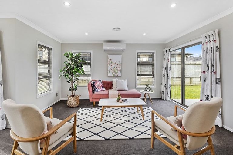 Photo of property in 94 Endeavour Drive, Whitby, Porirua, 5024