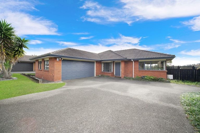 Photo of property in 33 Fergy Crescent, Wattle Downs, Auckland, 2103