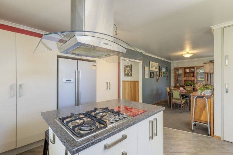 Photo of property in 17 Harris Street, Waitara, 4320