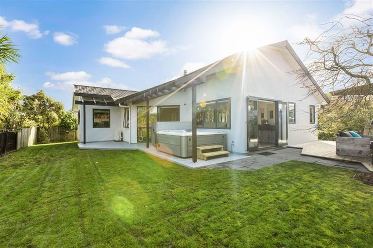 Photo of property in 56 Donald Street, Stanmore Bay, Whangaparaoa, 0932