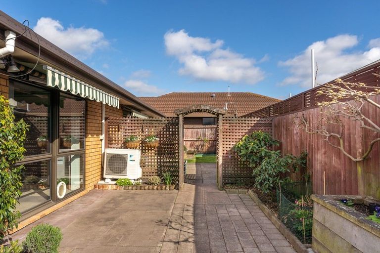 Photo of property in 1/5 Tuscany Place, Beckenham, Christchurch, 8023