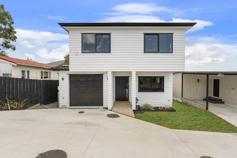 Photo of property in 2/16 James Laurie Street, Henderson, Auckland, 0612