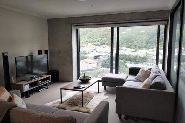 Photo of property in Frame Apartments, 1003/111 Molesworth Street, Thorndon, Wellington, 6011