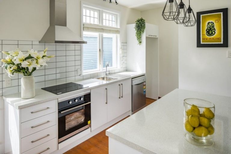 Photo of property in 27 Main Road, Titahi Bay, Porirua, 5022