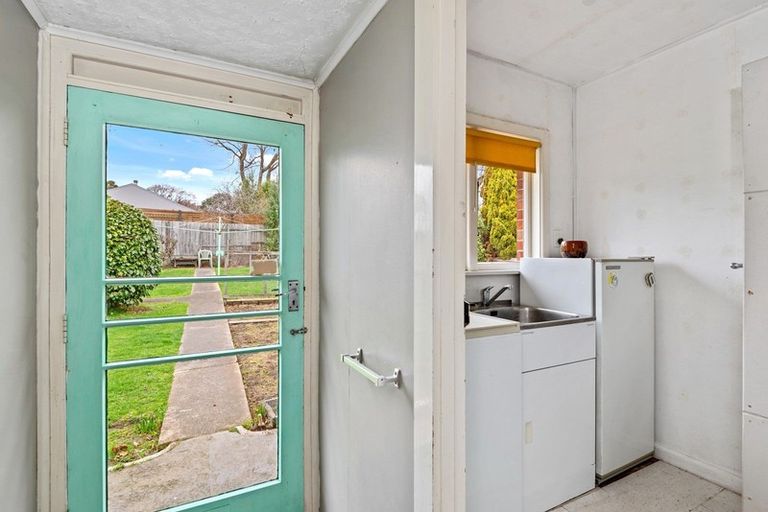 Photo of property in 231 Fifield Terrace, Opawa, Christchurch, 8023