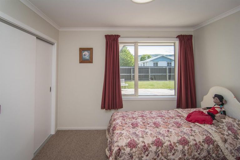 Photo of property in 36 Rhodes Street, Waimate, 7924
