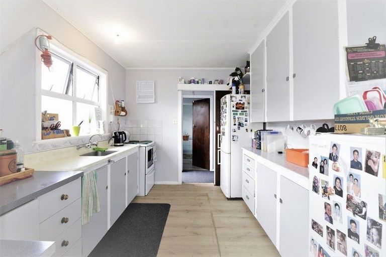 Photo of property in 28 Titoki Street, Castlecliff, Whanganui, 4501