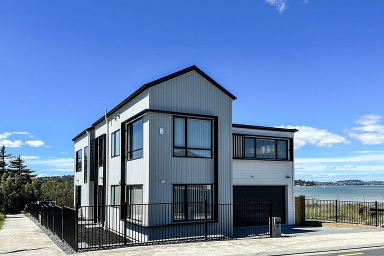 Photo of property in 2 Turbine Way, Hobsonville, Auckland, 0616