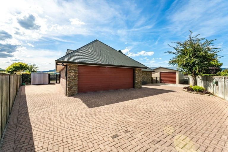 Photo of property in 10 Titri Place, Mosgiel, 9024
