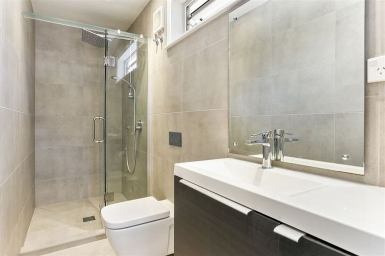 Photo of property in 275 Lake Road, Belmont, Auckland, 0622