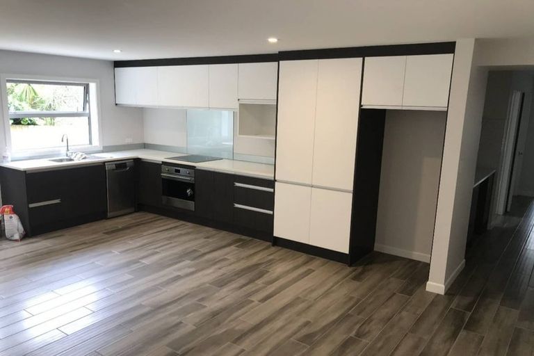 Photo of property in 116b Weatherly Road, Torbay, Auckland, 0630