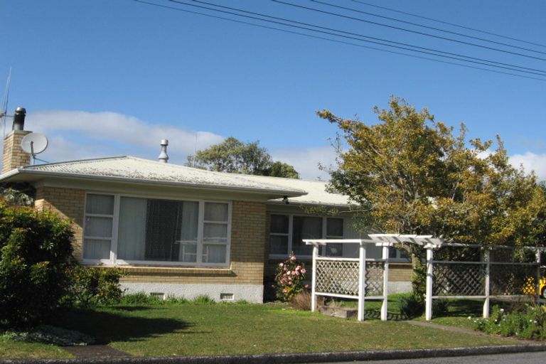 Photo of property in 32 Tuhangi Street, Te Kamo, Whangarei, 0112