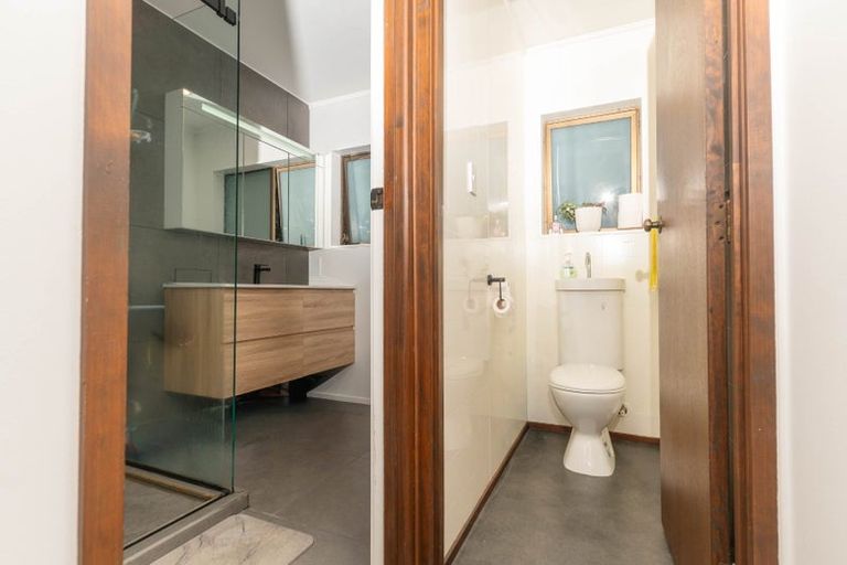 Photo of property in 1/133 Mokoia Road, Birkenhead, Auckland, 0626