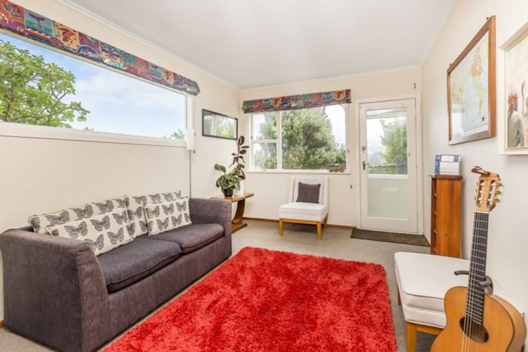 Photo of property in 43 Nevay Road, Miramar, Wellington, 6022