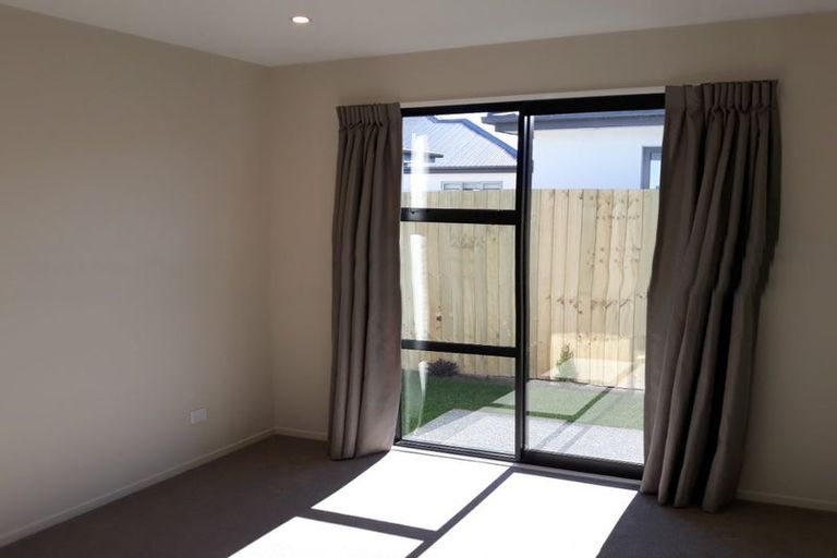 Photo of property in 11 Perendale Street, Belfast, Christchurch, 8051
