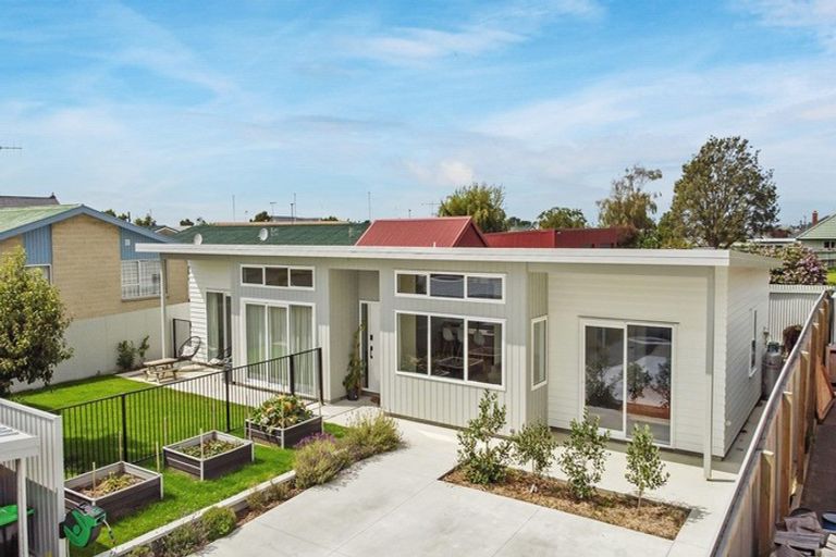 Photo of property in 2/2a Rhodes Street, Parkside, 7910