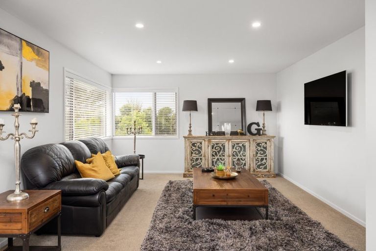 Photo of property in 49a Oceana Drive, Welcome Bay, Tauranga, 3175