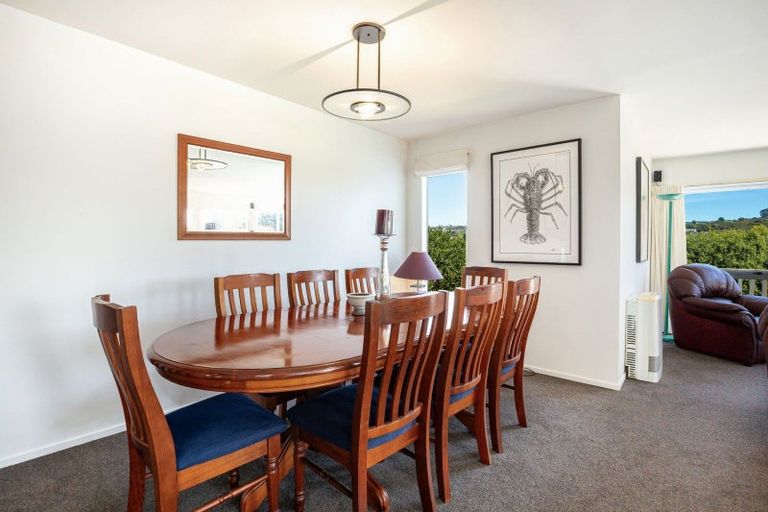 Photo of property in 56 Molyneux Close, Whitby, Porirua, 5024