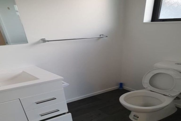 Photo of property in 46 Exeter Crescent, Takaro, Palmerston North, 4412