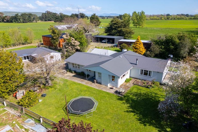 Photo of property in 120 Waihakeke Road, Waihakeke, Carterton, 5792