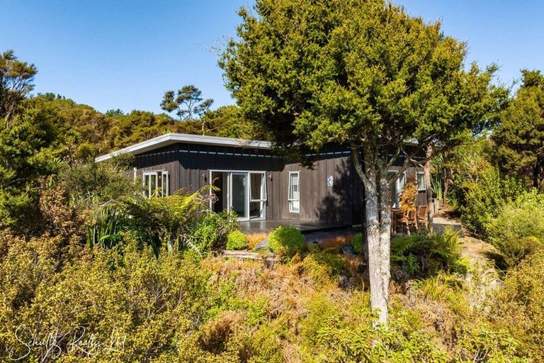 Photo of property in 13 Lancewood Lane, Pahi, Paparoa, 0571