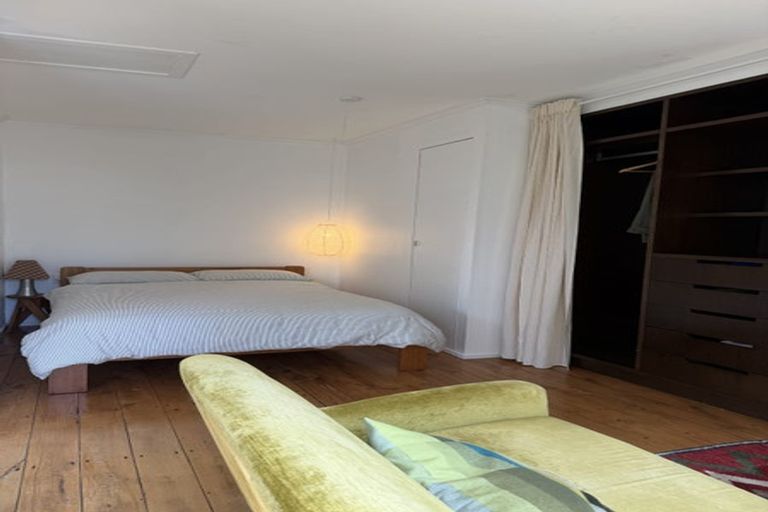 Photo of property in 40 Rambler Crescent, Beach Haven, Auckland, 0626