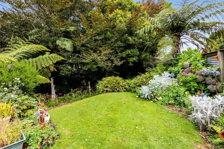 Photo of property in 1 High Road, Hawera, 4610