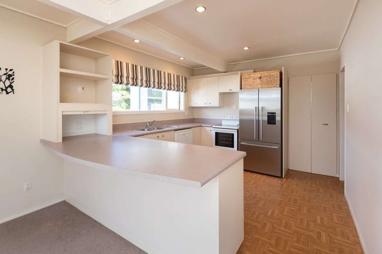 Photo of property in 15 Nagpur Terrace, Broadmeadows, Wellington, 6035