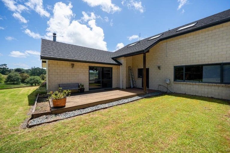 Photo of property in 87 Hurndall Street East, Maungaturoto, 0520