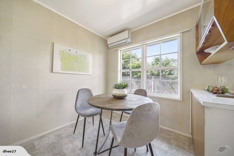 Photo of property in 2/52 Galsworthy Place, Bucklands Beach, Auckland, 2014