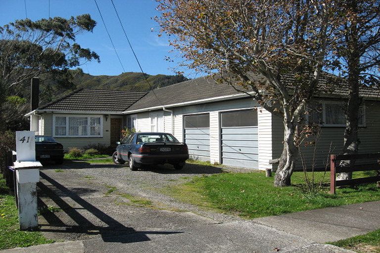 Photo of property in 41 Dover Road, Wainuiomata, Lower Hutt, 5014