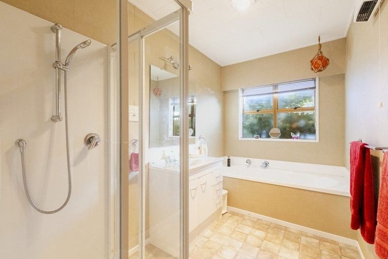 Photo of property in 1/17 Ngarimu Crescent, Taradale, Napier, 4112