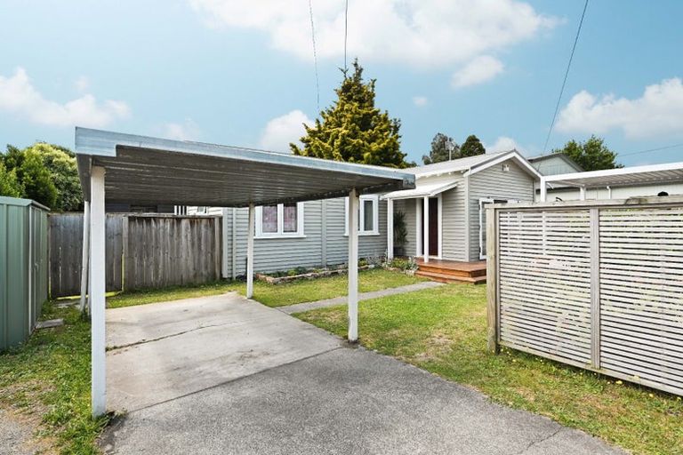 Photo of property in 35 Oxford Street, Fairfield, Hamilton, 3214