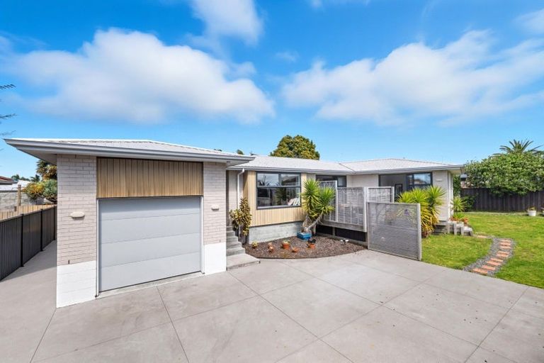 Photo of property in 30a Links Avenue, Mount Maunganui, 3116