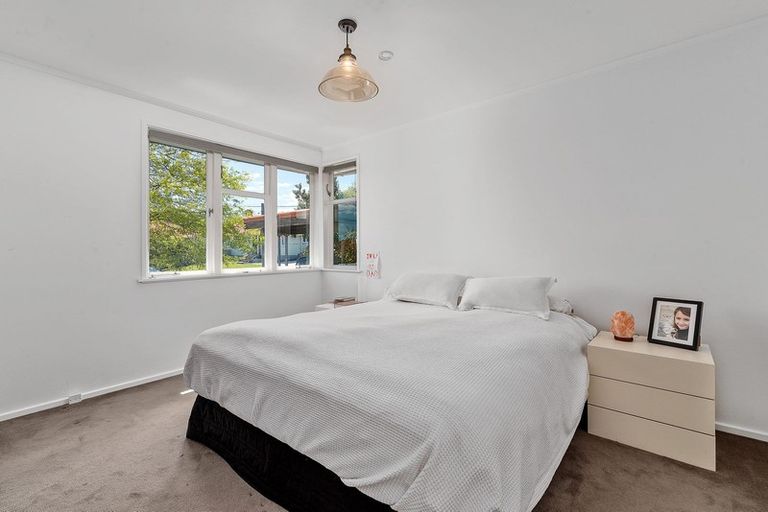 Photo of property in 14 Fraser Road, Narrow Neck, Auckland, 0624