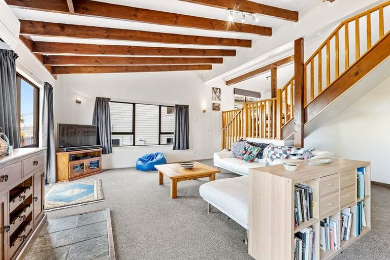 Photo of property in 121 Stanmore Bay Road, Stanmore Bay, Whangaparaoa, 0932