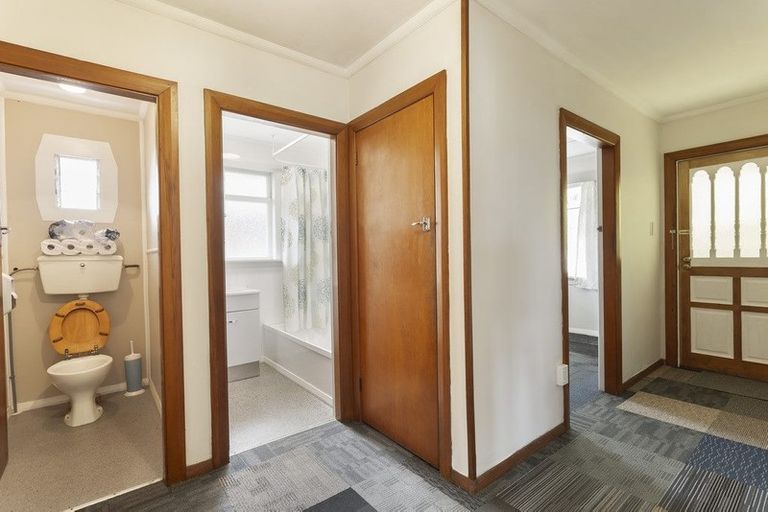 Photo of property in 56 Lindsay Road, Balaclava, Dunedin, 9011