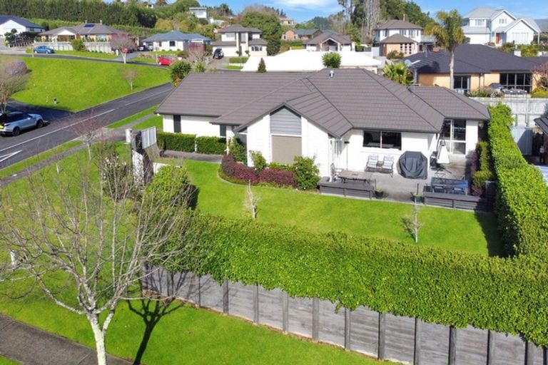 Photo of property in 2 Dayna Avenue, Ohauiti, Tauranga, 3112
