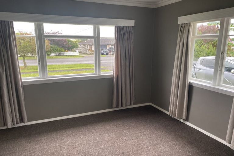 Photo of property in 42 Bowen Street, Levin, 5510