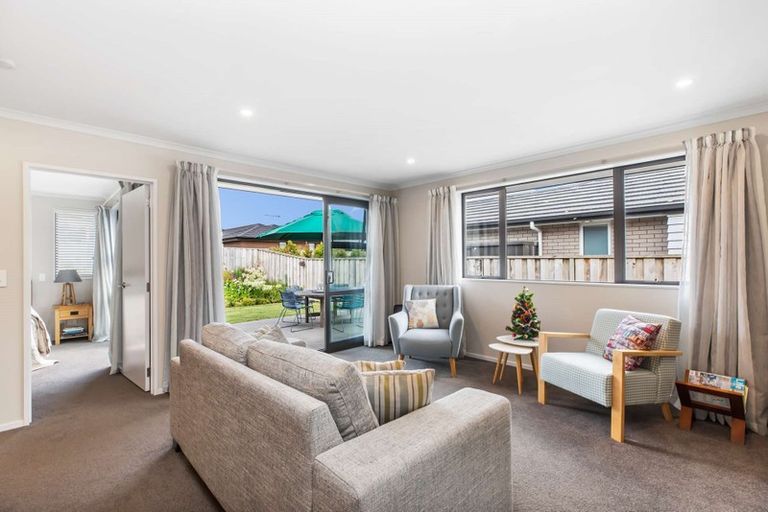 Photo of property in 12 Turpin Road, Riverhead, 0820