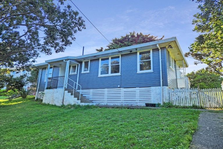 Photo of property in 9 Taupiri Crescent, Titahi Bay, Porirua, 5022